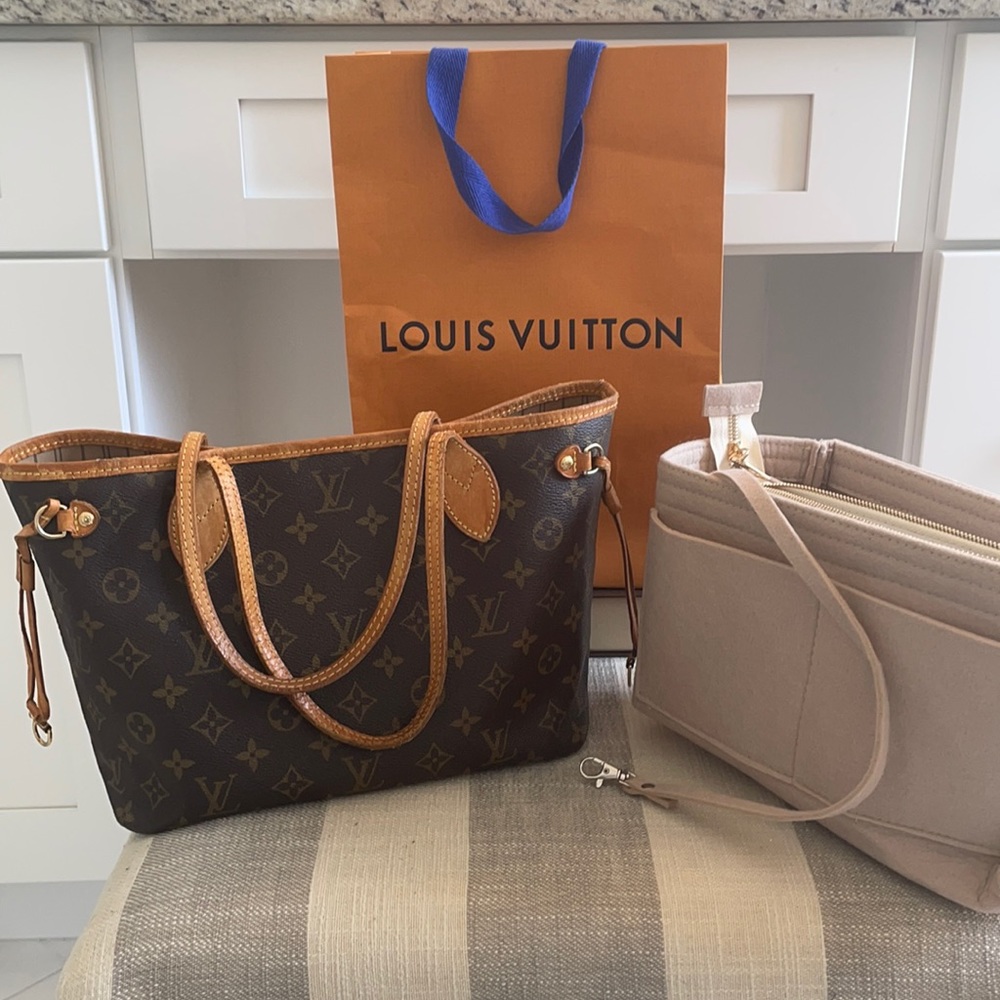 LOUIS VUITTON NEVERFULL PM